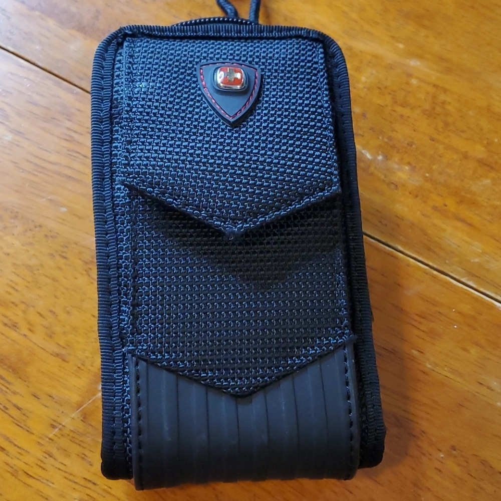 Case - Picture 1 of 9